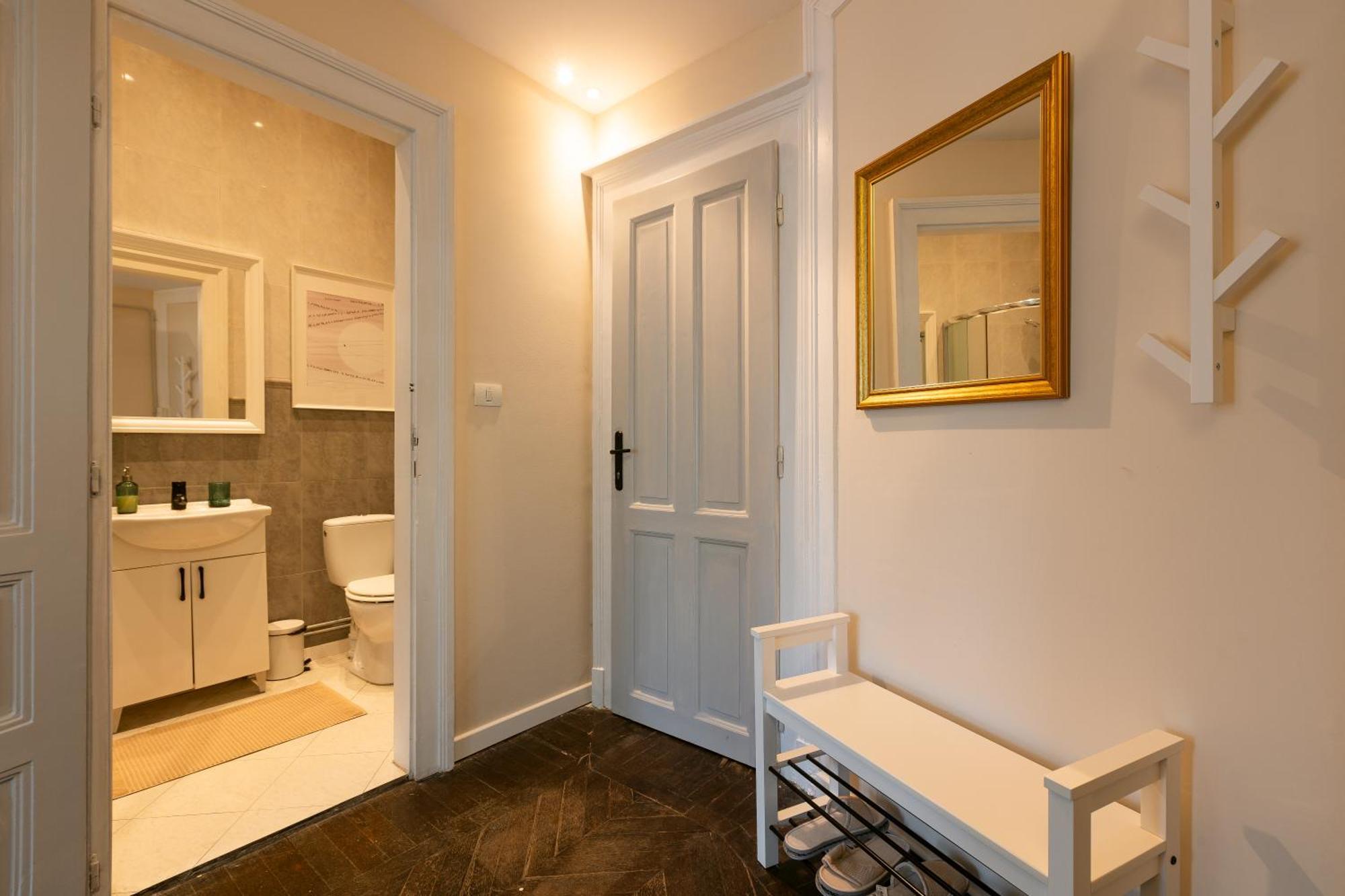 Central Charm - 2Br Apartment تيميشورا المظهر الخارجي الصورة